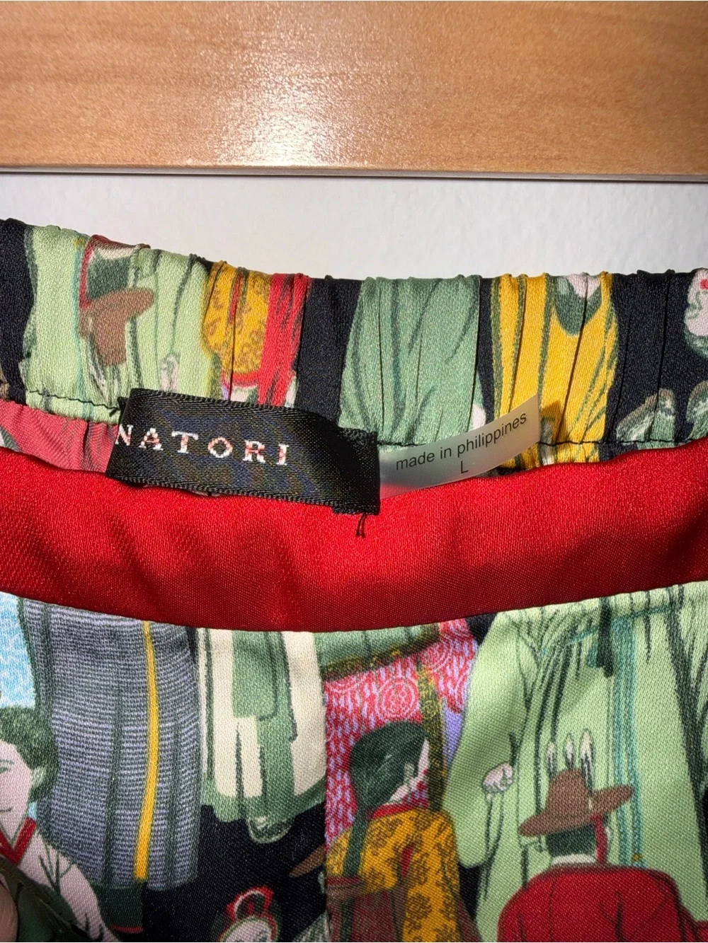 Natori Multicolor Figurine-Print Pajama Set with Red Trim - Picture 8 of 10